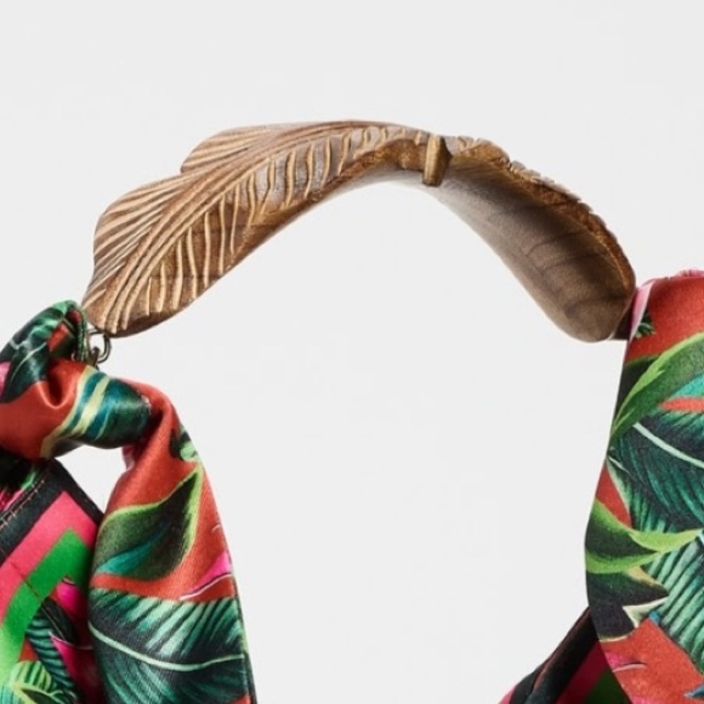 Farm Rio Tropical Print Women's scarf Bag NWT - Picture 3 of 6